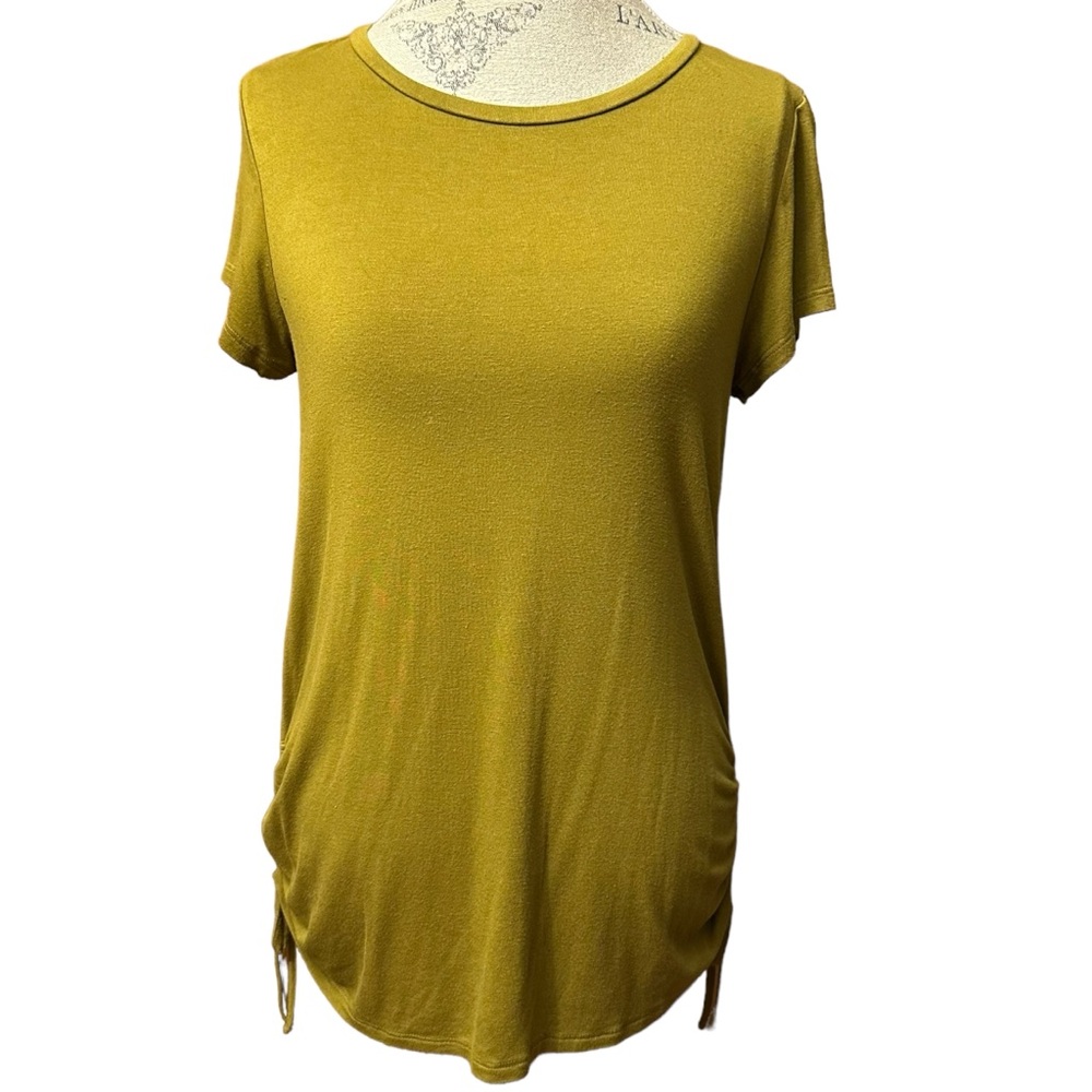 Simply Vera Size Medium Women’s Olive Green T Shirt with Drawstring Sides